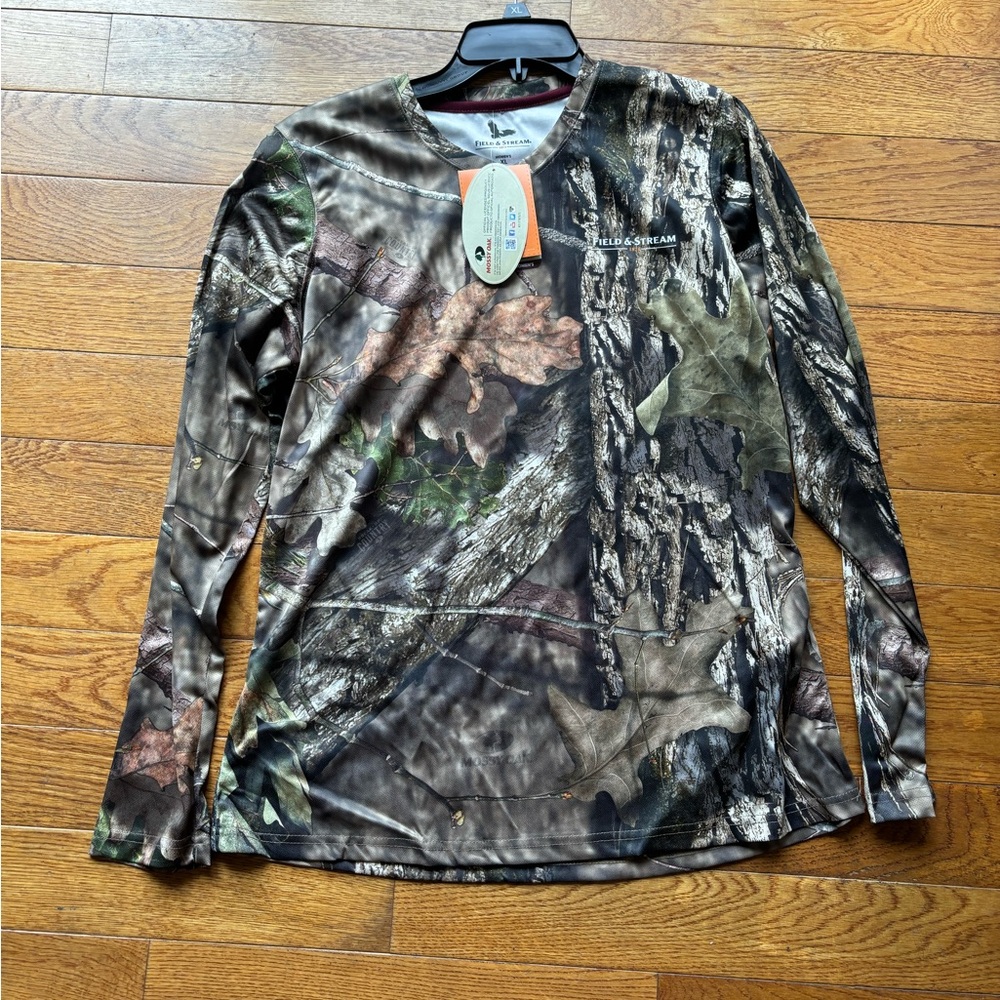 NWT Women’s Field & Stream Camo Long Sleeve Performance Shirt